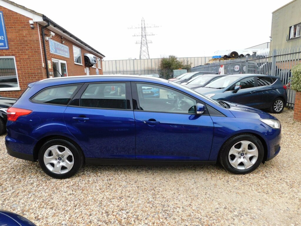 Ford Focus 1.5 Tdci Style Euro 6 Ss YS15HGY Blue #2