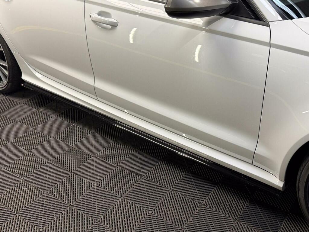 Audi RS6 Avant Estate Black #19