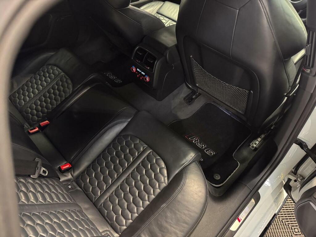 Audi RS6 Avant Estate Black #26