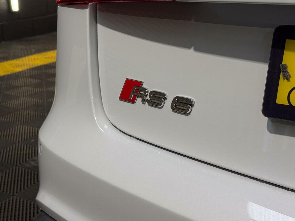 Audi RS6 Avant Estate Black #16