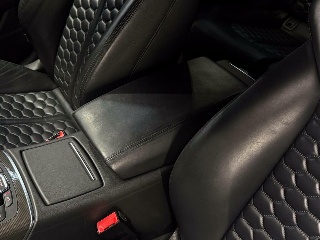 Audi RS6 Avant Estate Black #35