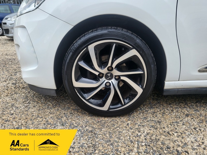 Citroen DS3 1.2 Puretech Dstyle Plus S S Black #27