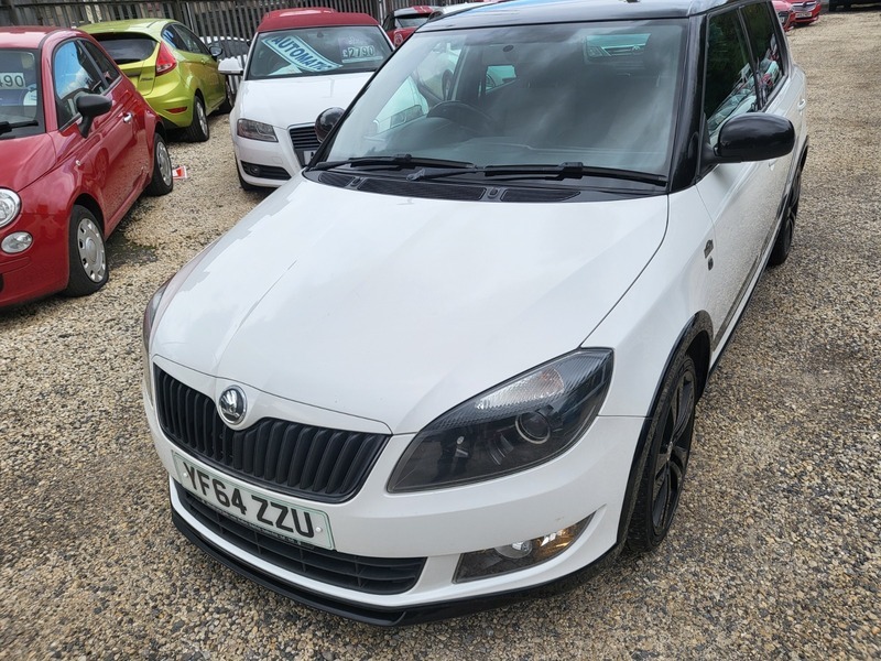 Skoda Fabia Black Edition White #3