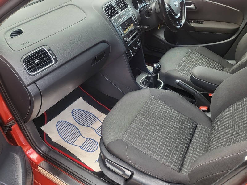 Volkswagen Polo 1.0 Bluemotion Red #20