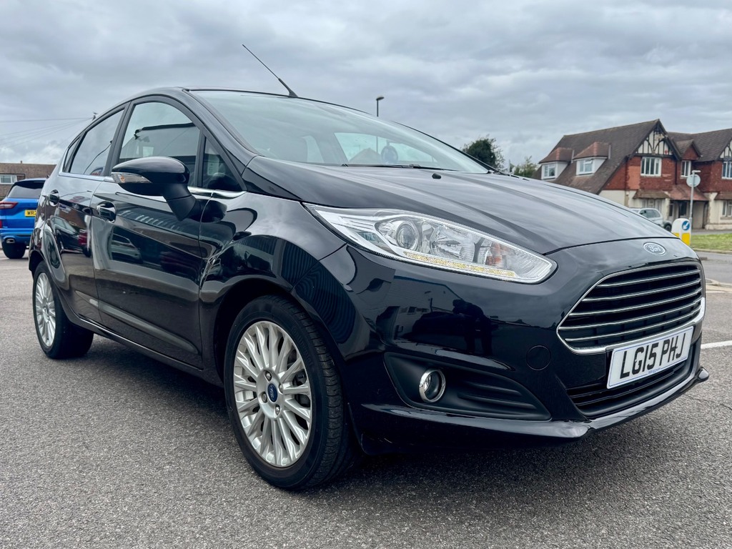Ford Fiesta 1.6 Titanium Powershift Black #2