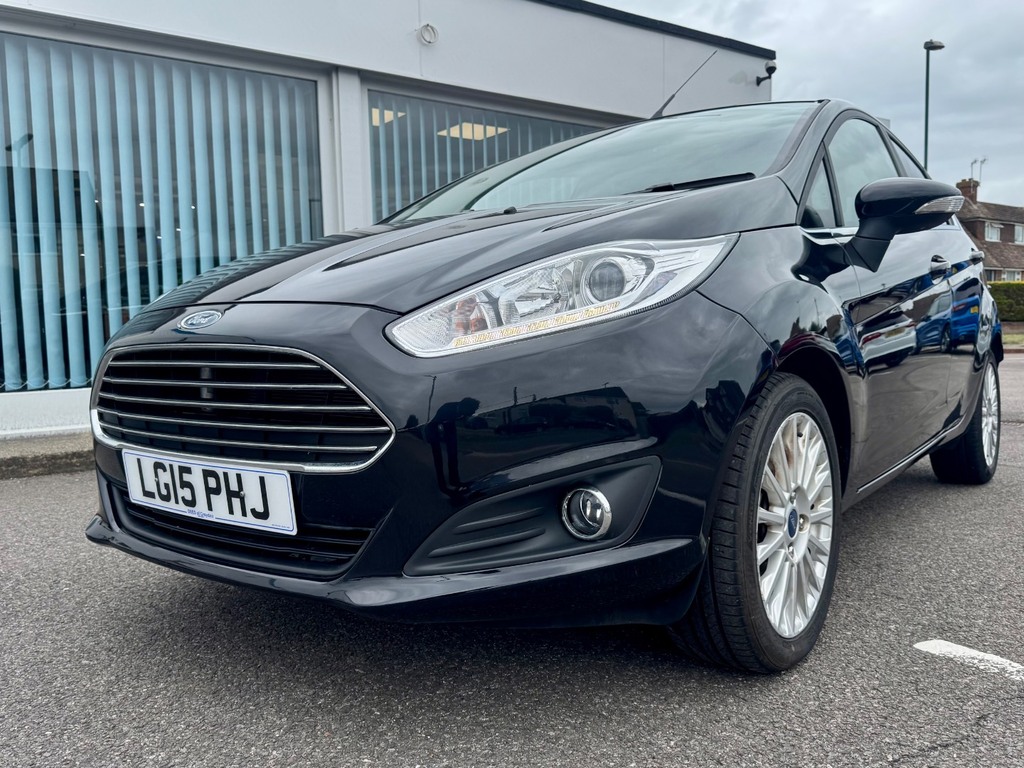 Ford Fiesta 1.6 Titanium Powershift Black