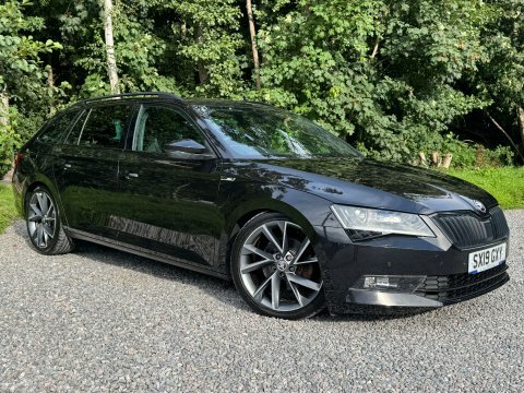 Skoda Superb 2.0 Superb Sportline Black