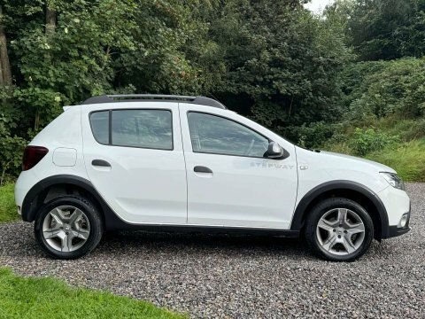 Dacia Sandero Stepway Laureate Dci White #2