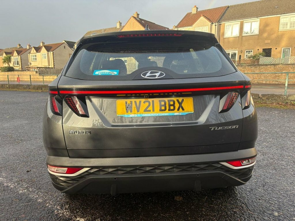 Hyundai Tucson Se Nav White #9
