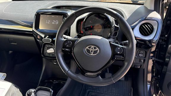 Toyota Aygo X X-pression Silver #10