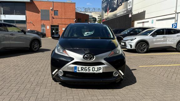 Toyota Aygo X X-pression Silver #22