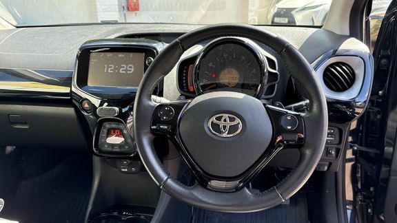 Toyota Aygo X X-pression Silver #7