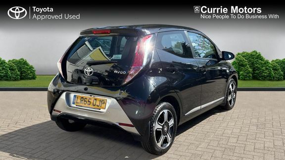Toyota Aygo X X-clusiv 1.0 X-sft X-prem Black #2