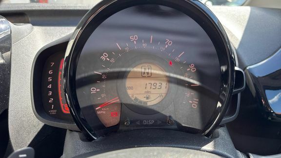 Toyota Aygo X X-pression Silver #11