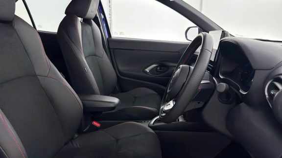 Toyota Yaris Cross Excel Black #12
