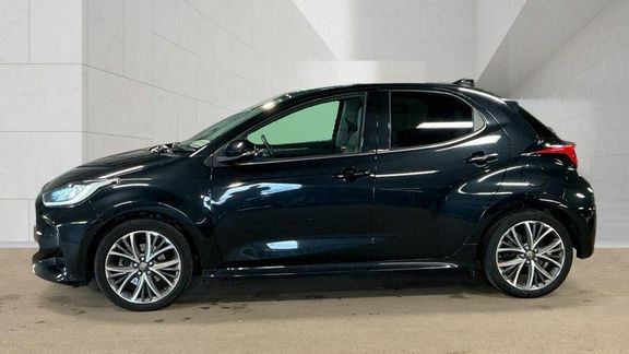 Toyota Yaris Excel Black #6