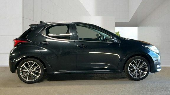 Toyota Yaris Excel Black #3