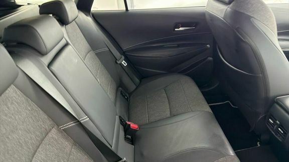 Toyota Corolla 1.8 Hybrid Excel Cvt White #35