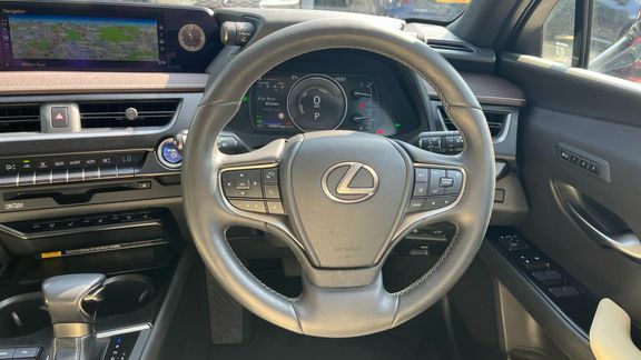Lexus UX Ux 250H 4X2 Cvt Silver #8