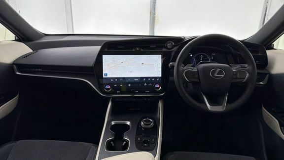 Lexus RZ 450E 71.4Kwh Premium Suv Black #10