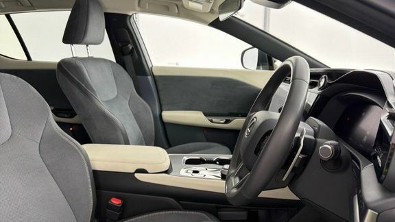 Lexus RZ 450E 71.4Kwh Premium Suv Black #16