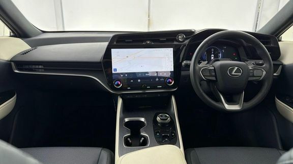 Lexus RZ 300E 71.4Kwh Premium Plus  #10