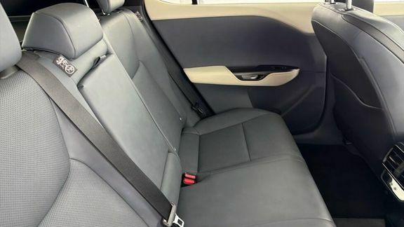 Lexus RZ 300E 71.4Kwh Premium Plus  #12
