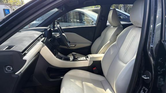 Lexus LBX Premium Plus Black #6