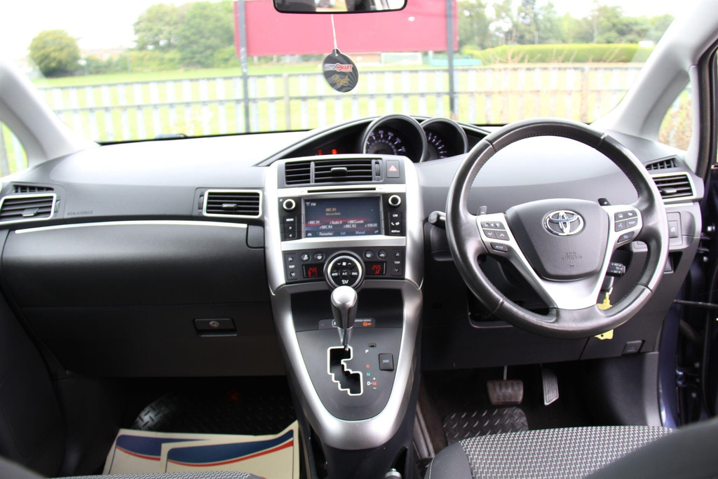 Toyota Verso 1.6 D-4d Excel Navpan Rf Silver #12