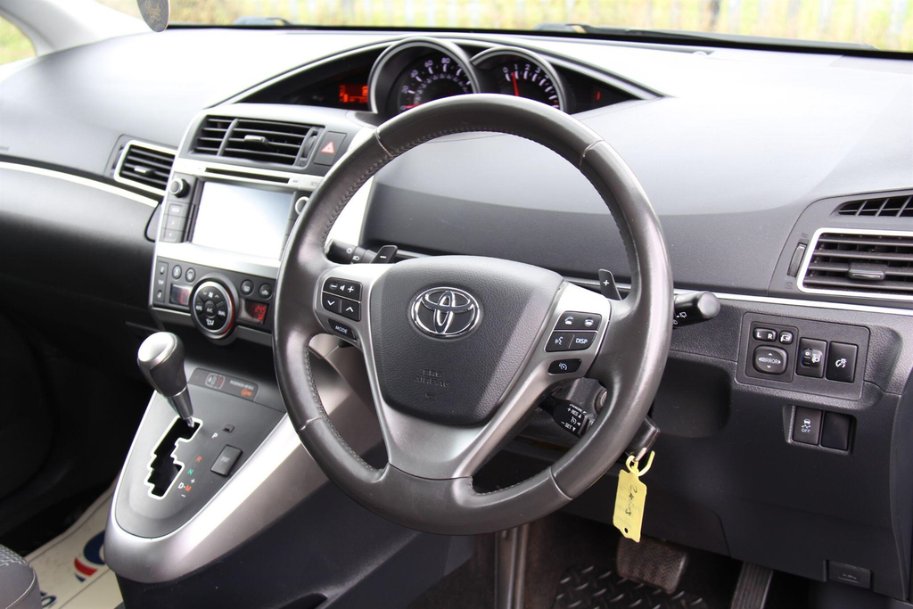 Toyota Verso 1.6 D-4d Excel Navpan Rf Silver #30