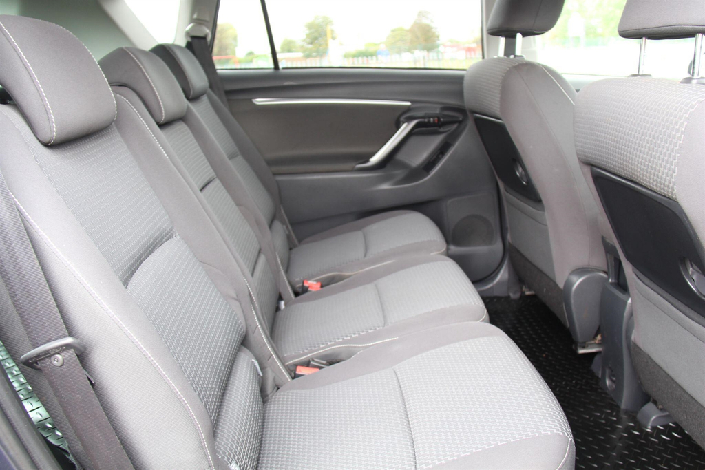 Toyota Verso 1.6 D-4d Excel Navpan Rf Silver #16