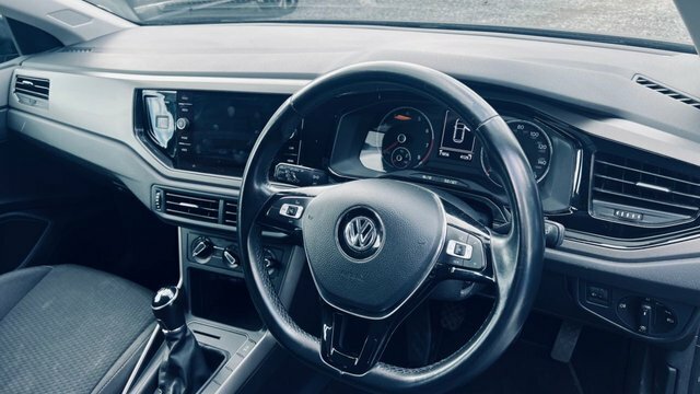 Volkswagen Polo Se Red #8