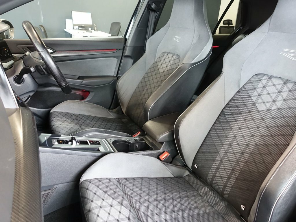 Volkswagen Golf 1.5L R-line CF70FKX Black #5
