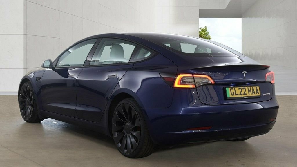 Tesla Model 3 Saloon Blue #4