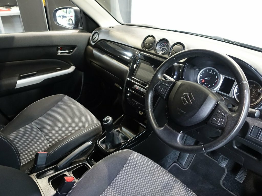 Suzuki Vitara 1.6L Kuro SO18XKV Grey #2