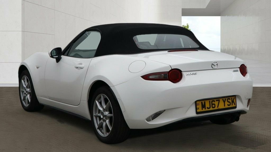 Mazda MX-5 1.5L Se White #4