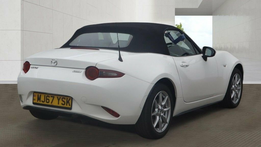 Mazda MX-5 1.5L Se White #5