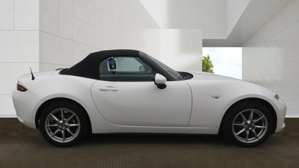 Mazda MX-5 1.5L Se White #6
