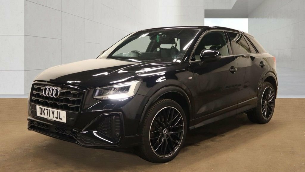 Audi Q2 1.5L Black Edition Black #2