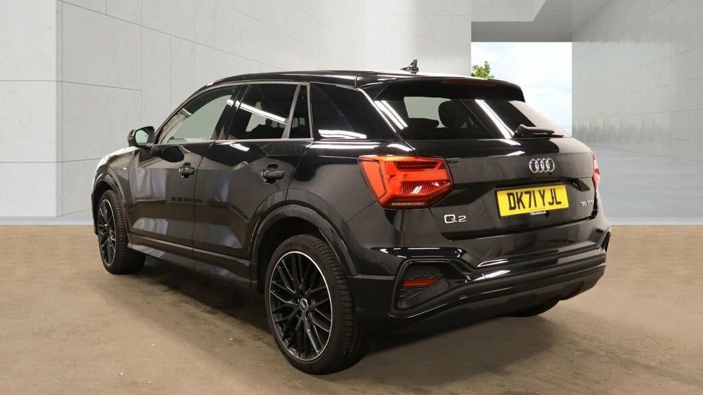 Audi Q2 1.5L Black Edition Black #3