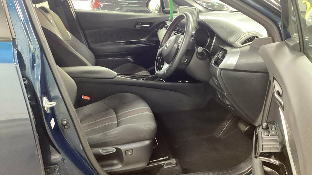 Toyota C-Hr 1.8L Gr Sport Blue #2