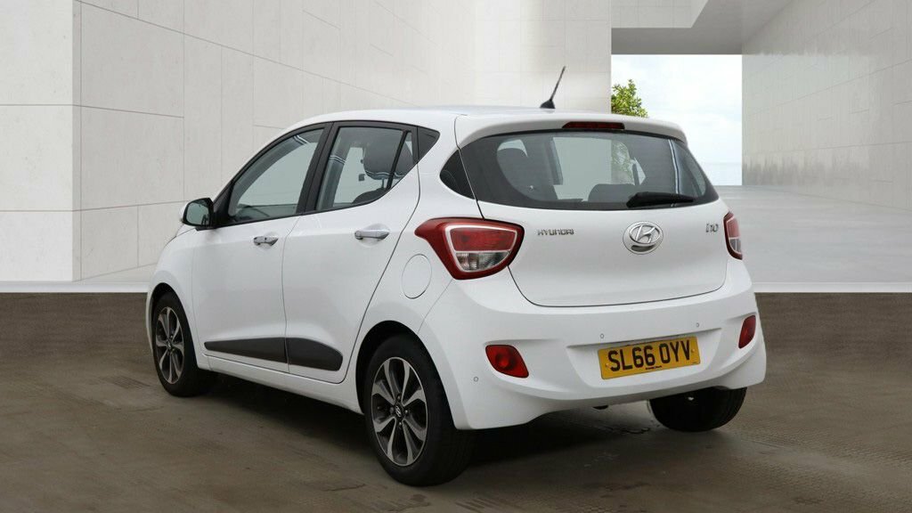 Hyundai I10 1.2L Premium Se White #3