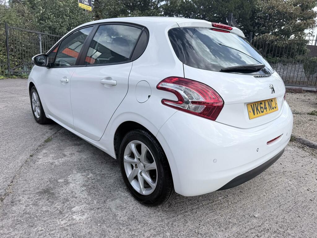 Peugeot 208 Active White #5