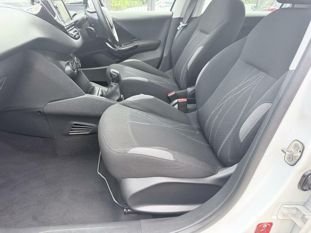 Peugeot 208 Hatchback Active 2014 White #17