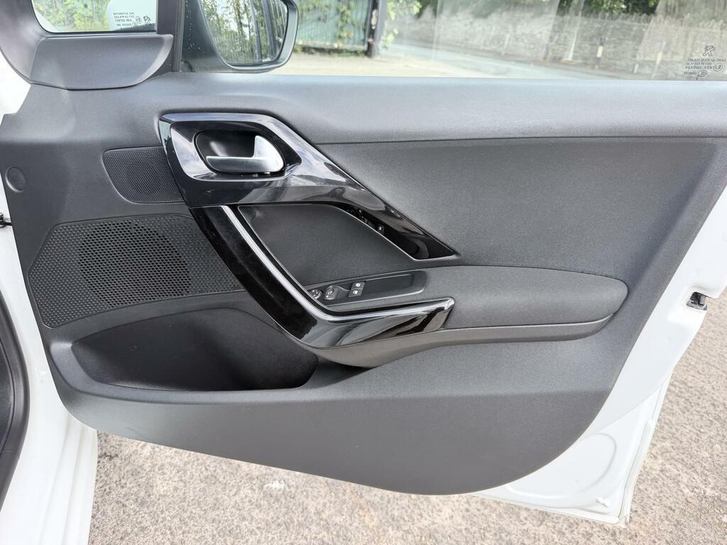 Peugeot 208 Hatchback Active 2014 White #13
