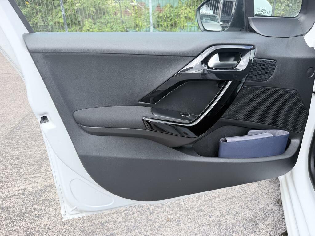 Peugeot 208 Hatchback Active 2014 White #19