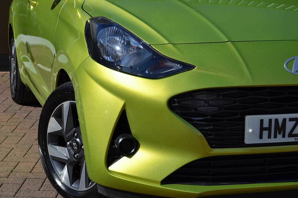Hyundai I10 1.0 63 Advance Nav Green #2