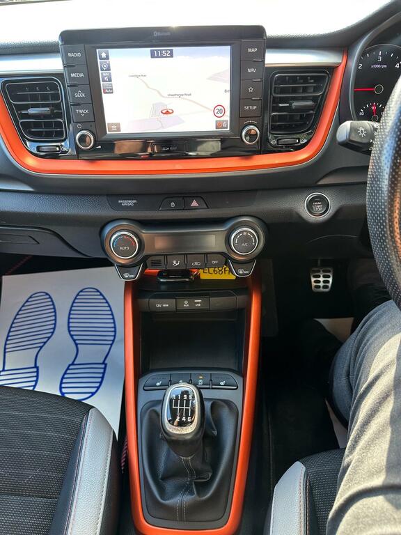 Kia Stonic 1.0 First Edition 118 Bhp Black #16