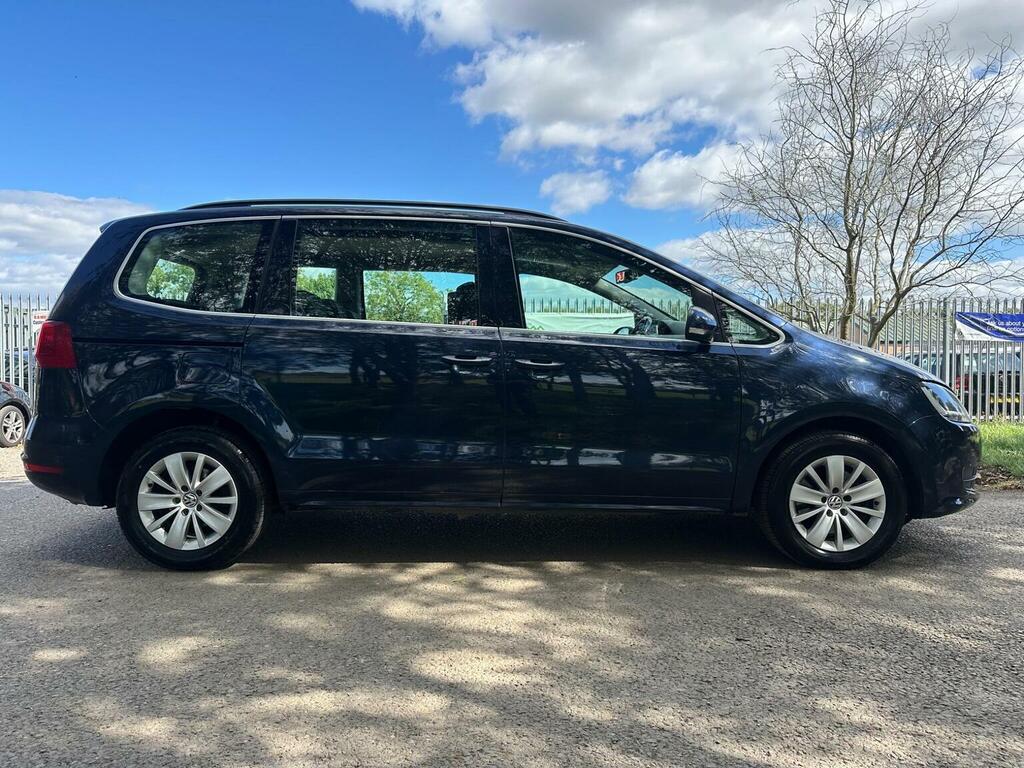 Volkswagen Sharan Red #8