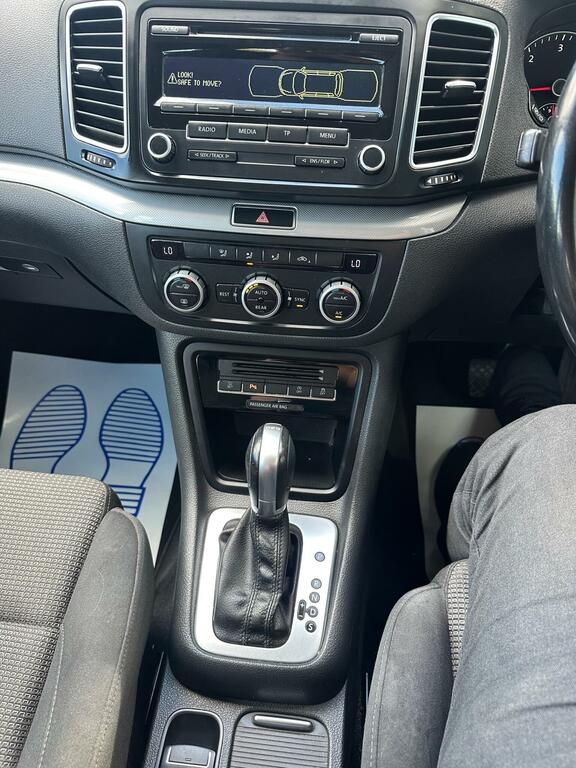 Volkswagen Sharan Red #15